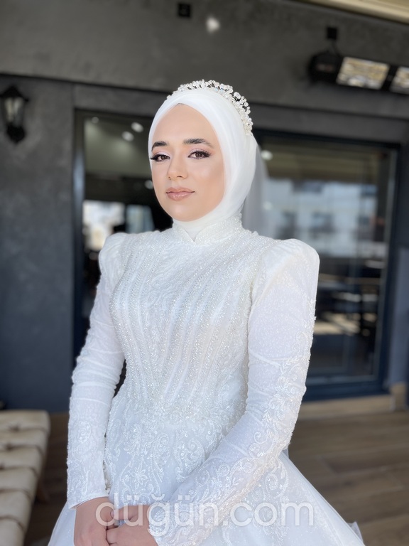 Yeşim Bingöl Makeup Studio