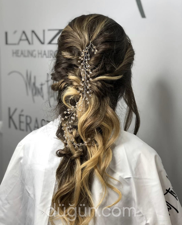 Pro Make-Up & Hair
