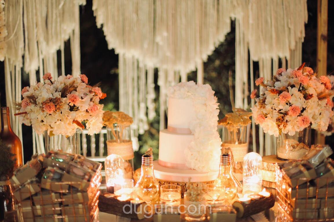 Merve Yağmur Organizasyon Ve Çiçekçilik