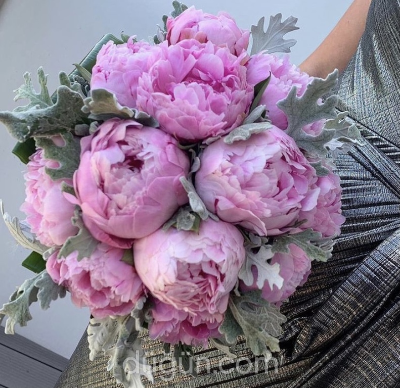 B'jealous Flowers & Events