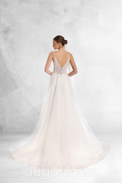 Alina  A Kesim V Yaka Göğüs Dekolteli Gelinlik 1