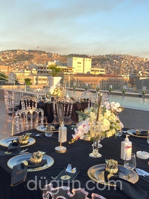 İzmir Marriott Fiyatları - Kulüpler/Davet Alanları İzmir