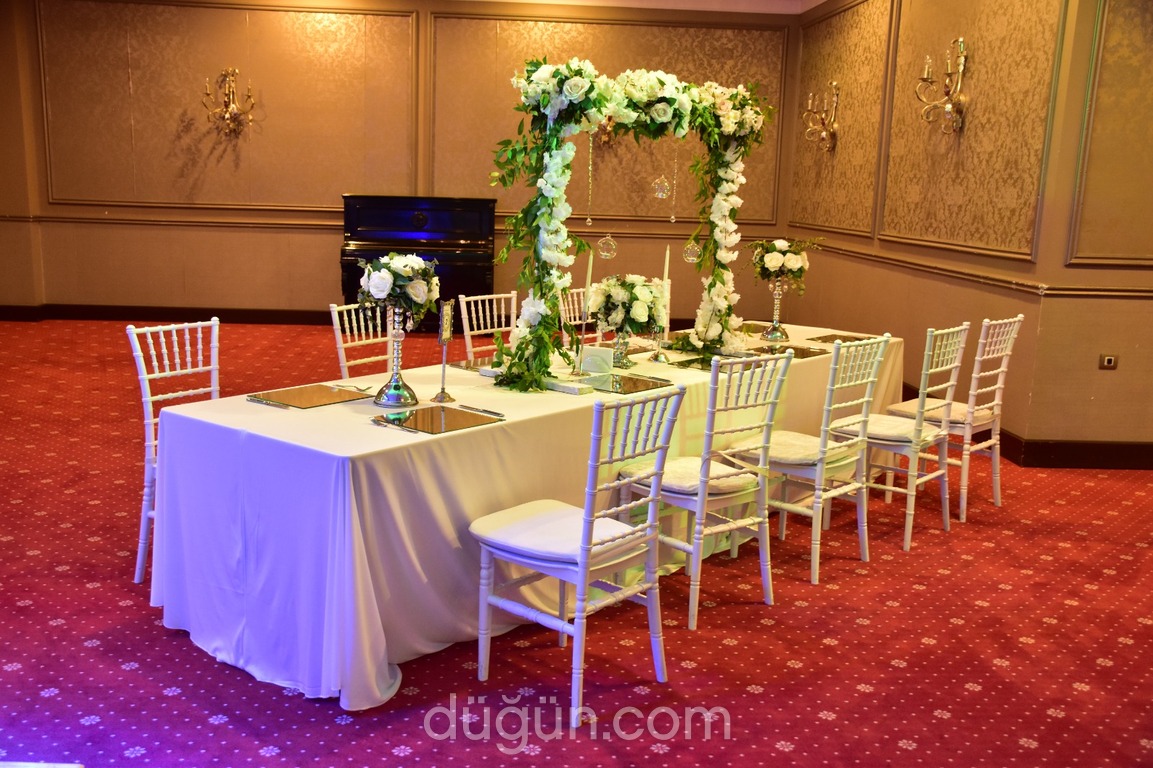 Suare İstanbul Holiday Inn Şişli