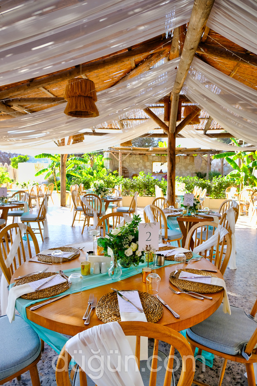 Villa Azur Beach & Restaurant