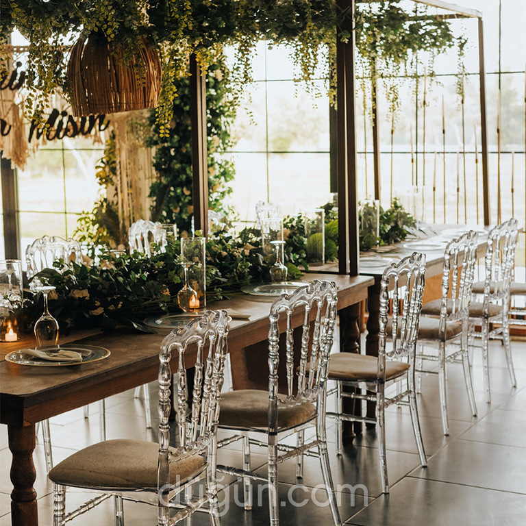 Bir Gün Kır Bahçesi