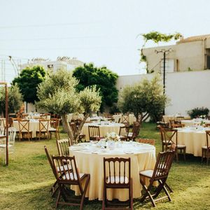 Bir Gün Kır Bahçesi