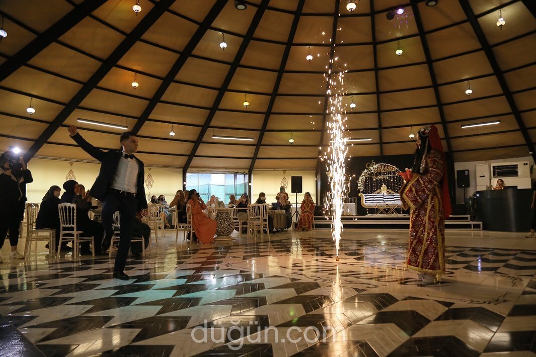 Larissa Kına ve Davet Salonu