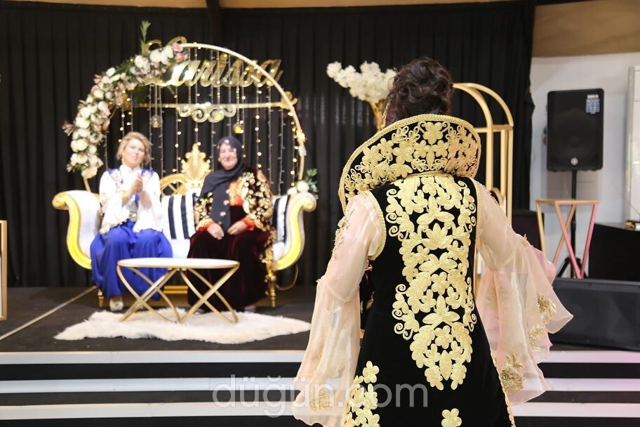 Larissa Kına ve Davet Salonu