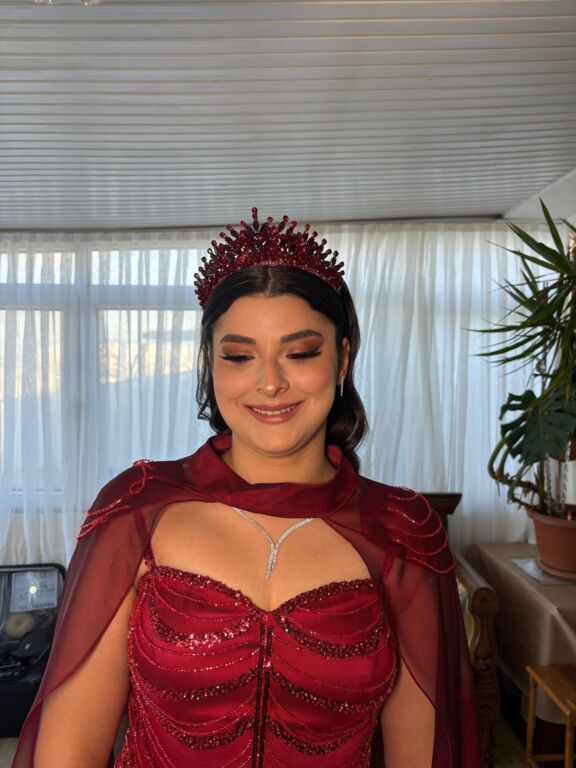 Çiğdem Yangın Hair-Makeup Artist