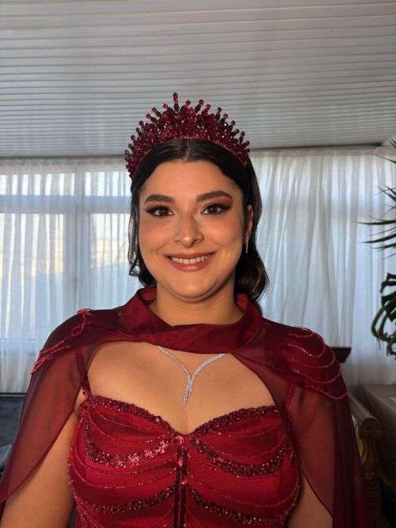 Çiğdem Yangın Hair-Makeup Artist