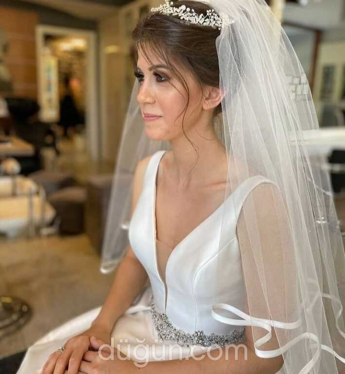 Gül Durgun Hair Makeup Studio