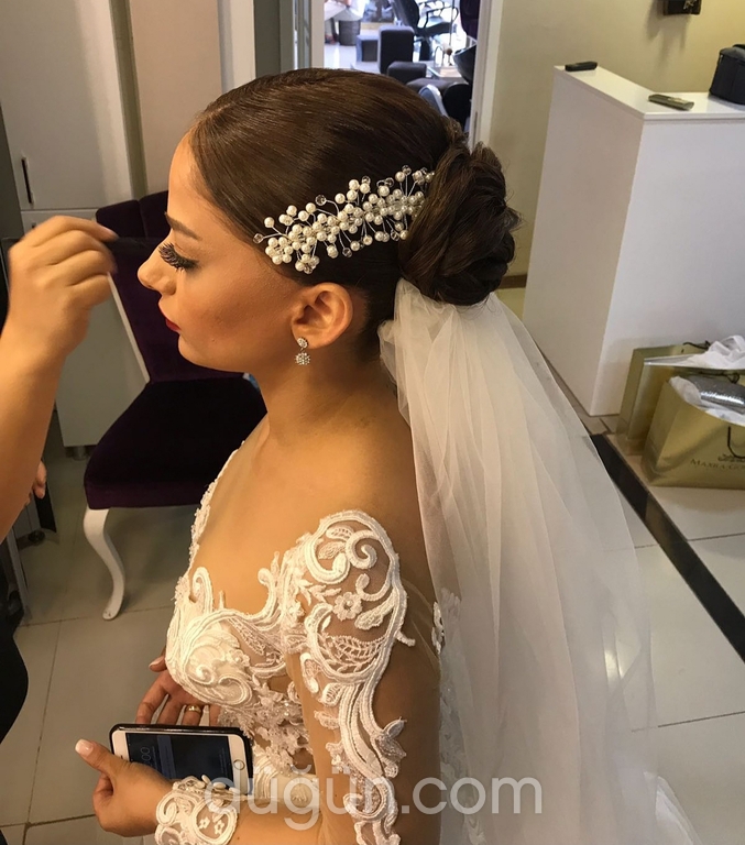Gül Durgun Hair Makeup Studio