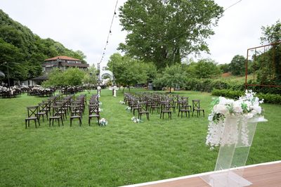 Adess Hotel
