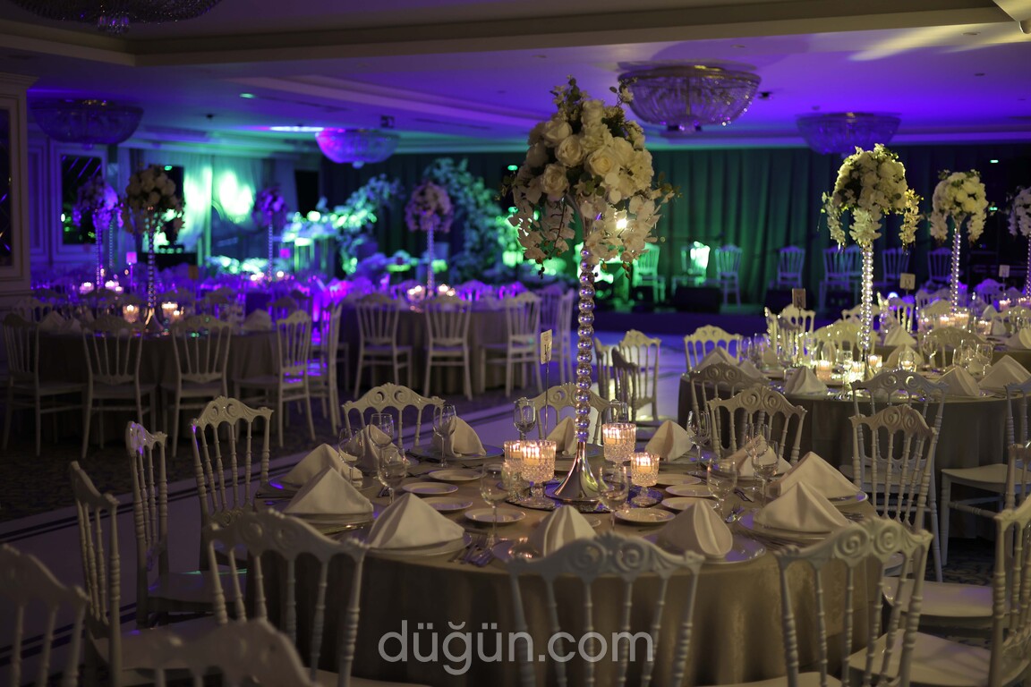 Ramada Hotel By Wyndham İstanbul Merter