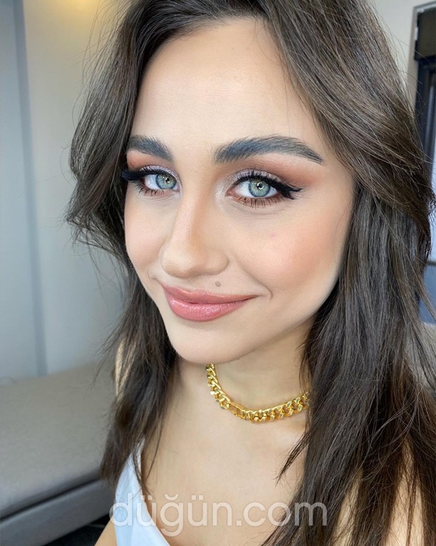 Funda Akyıl Make Up