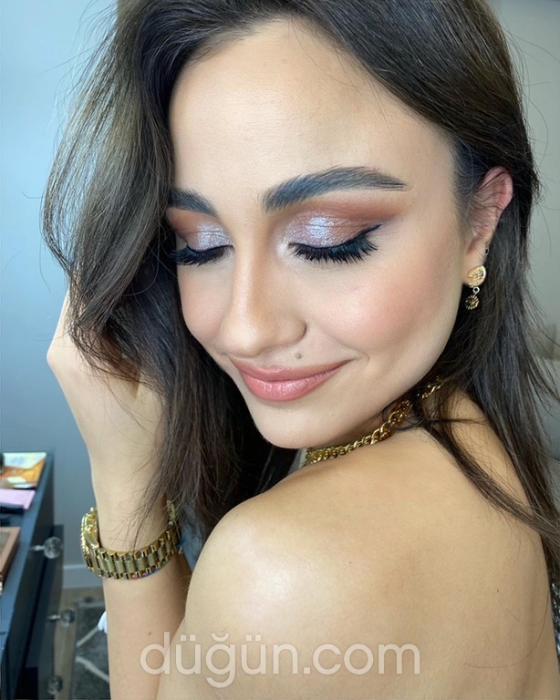 Funda Akyıl Make Up