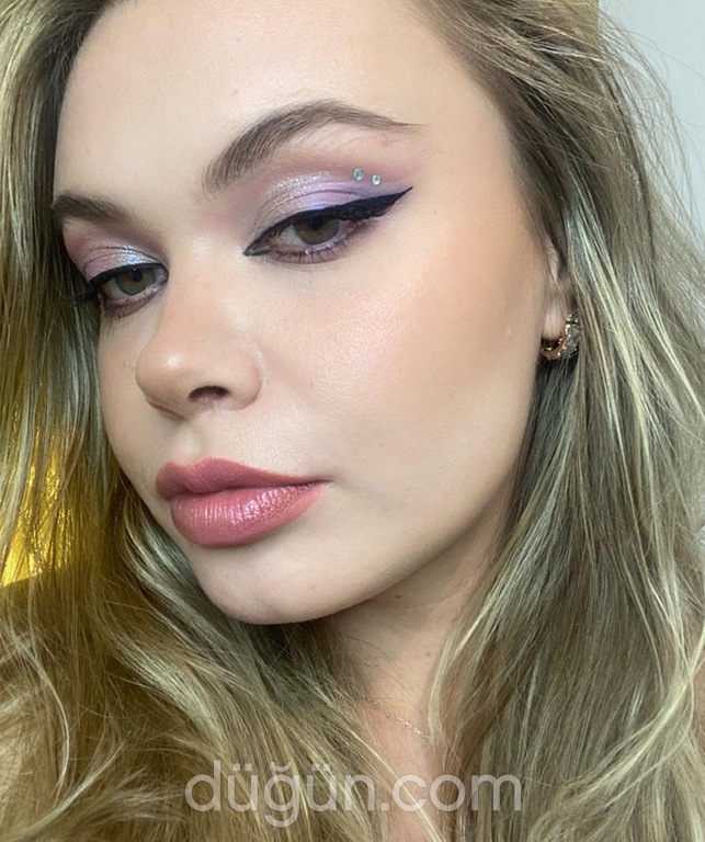 Funda Akyıl Make Up