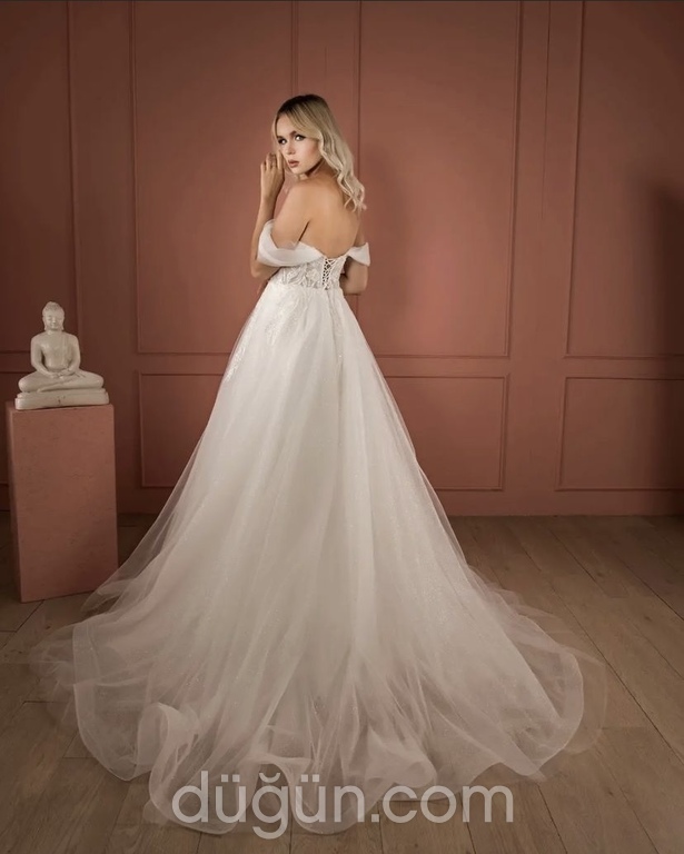 Esmin Sposa