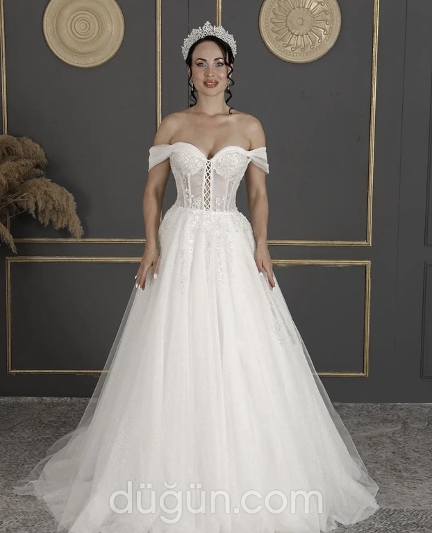 Esmin Sposa