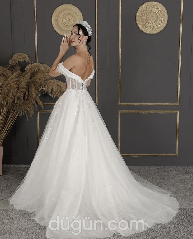 Esmin Sposa