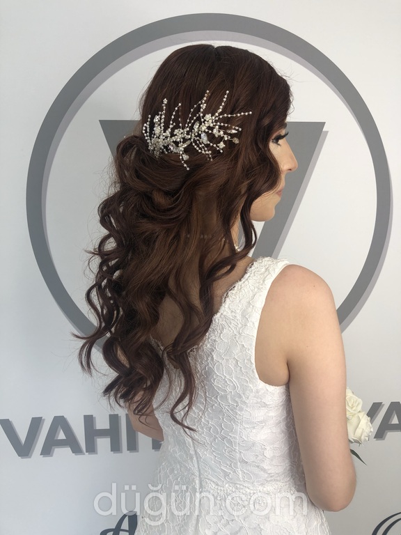 Vahit Çinkaya Saç Tasarım & Güzellik