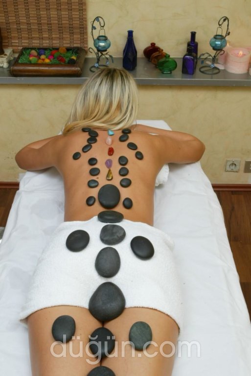 Point of Skin Leyla İnanır