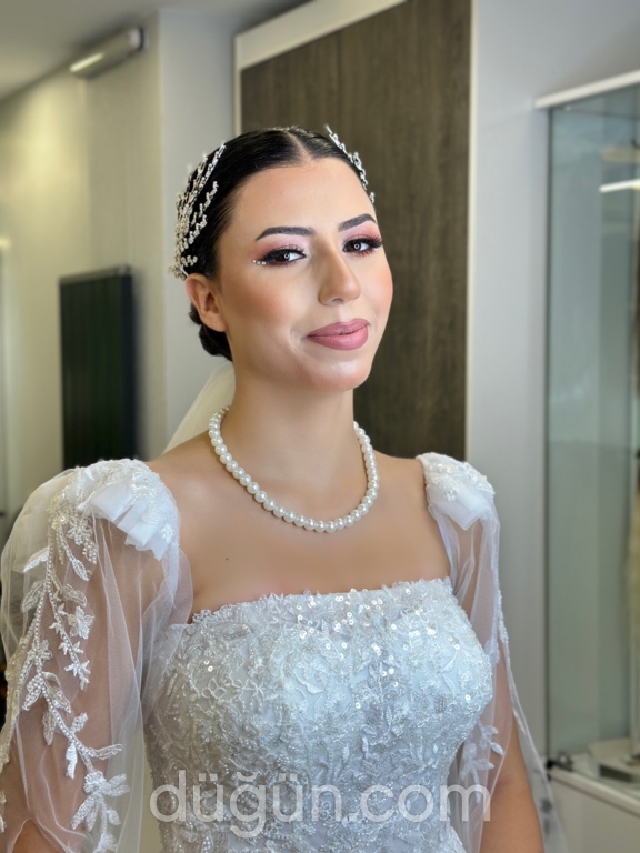 Look Up Hair & Make Up