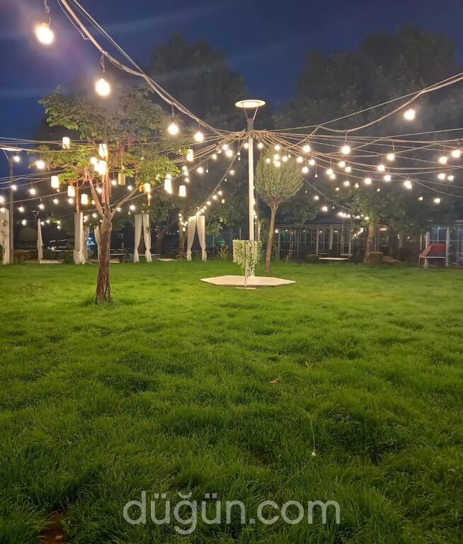 Beyaz Bahçe Altınpark