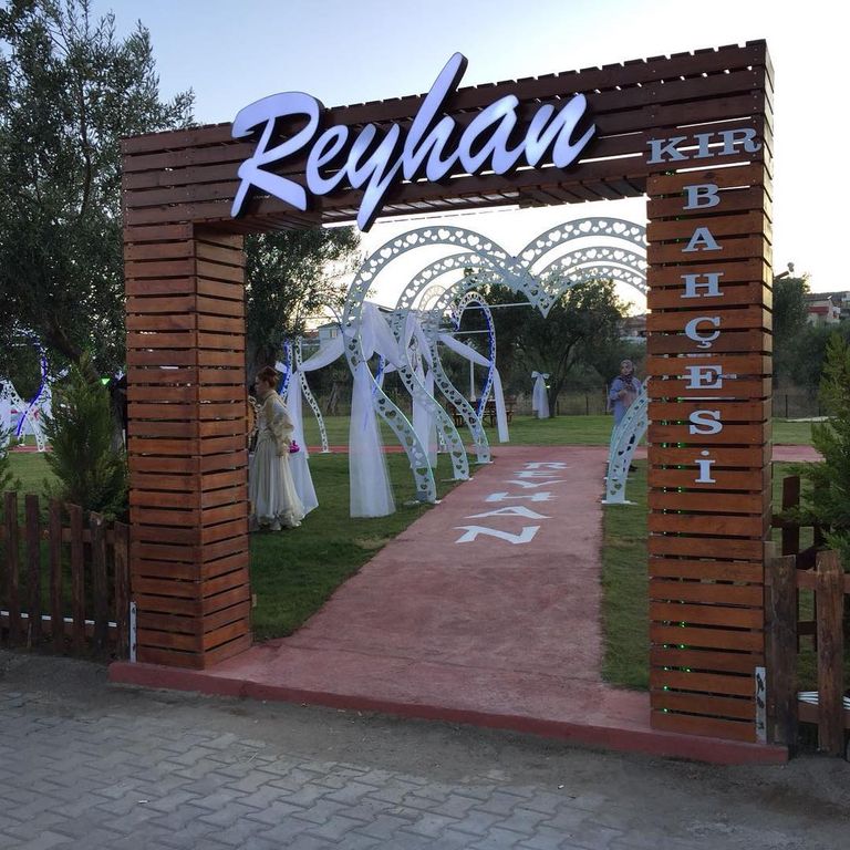 Reyhan Kır Bahçesi