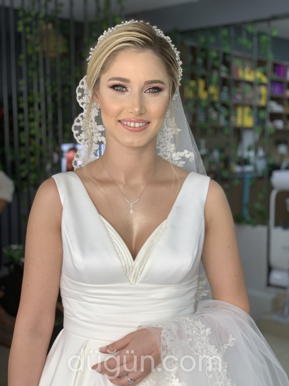 Glamour Hair & Makeup