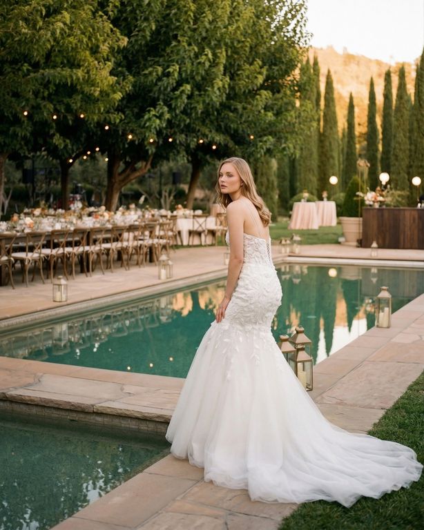 MA-3-25 Balık Kesim Sırt Dekolteli V Yaka Gelinlik 4