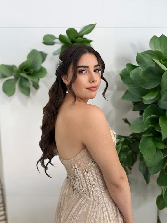 Dilan Konuş Bridal Hair & Make up Studio