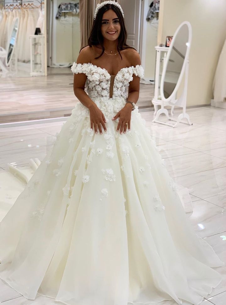 CGM 2 Prenses Kesim Sırt Dekolteli Düşük Omuz Gelinlik