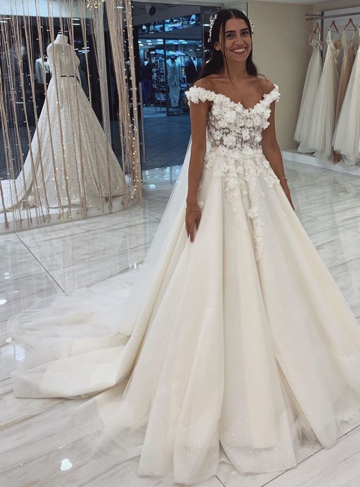 CGM 3 A Kesim Sırt Dekolteli Düşük Omuz Gelinlik