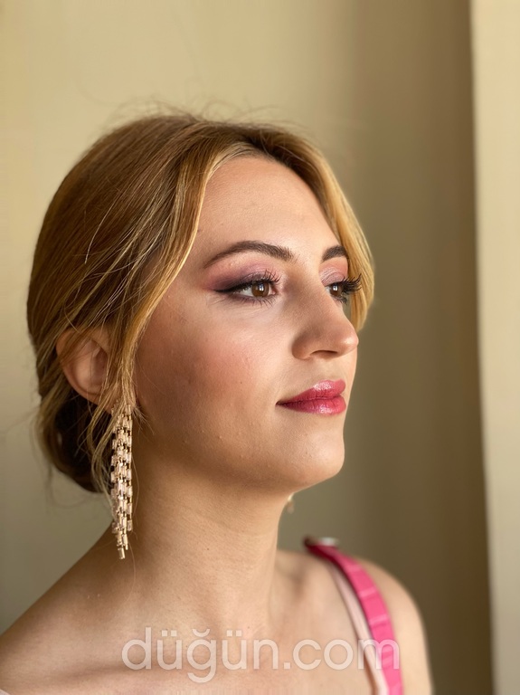Büşra Can Make Up Artist
