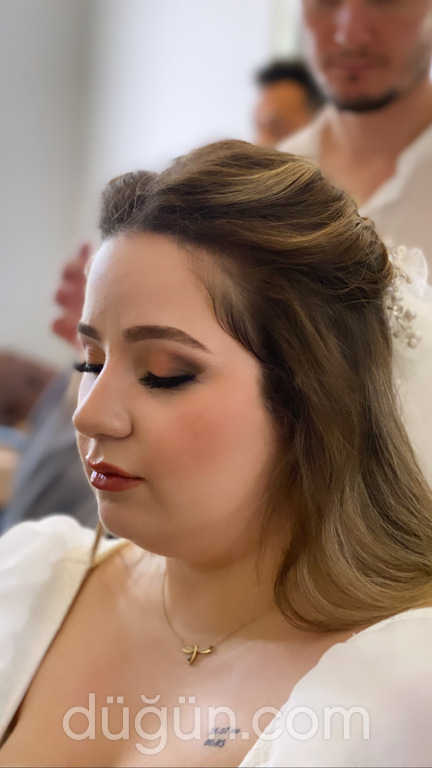 Büşra Can Make Up Artist