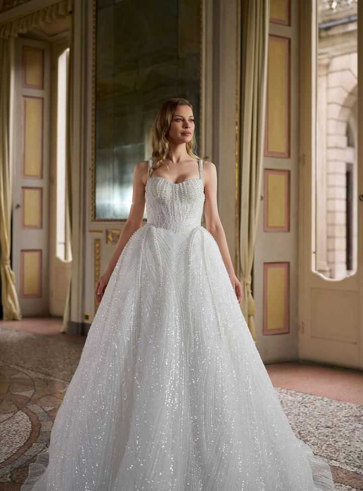 DB-11 Prenses Kesim Sırt Dekolteli Göğüs Dekolteli Gelinlik