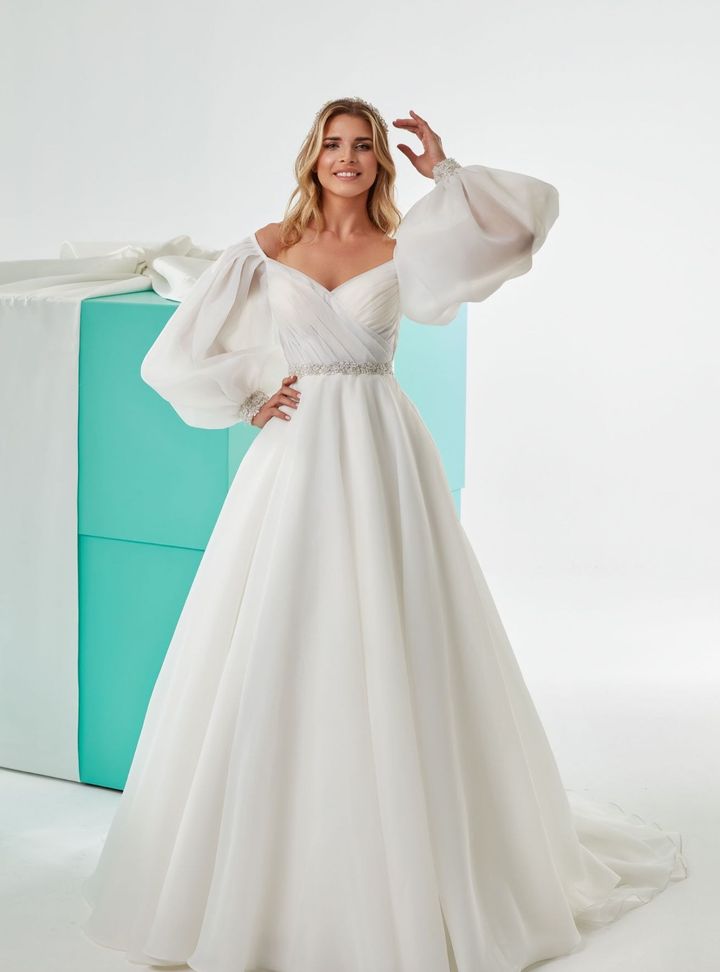 DB-63 A Kesim Helen Sırt Dekolteli Gelinlik