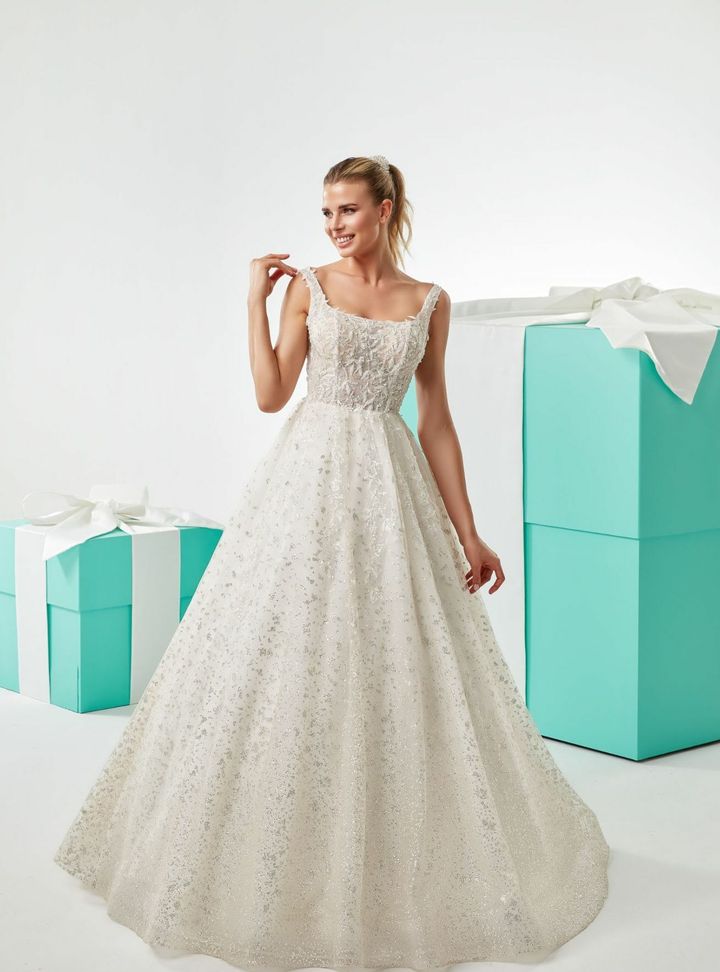 DB-66 A Kesim Helen Sırt Dekolteli Gelinlik