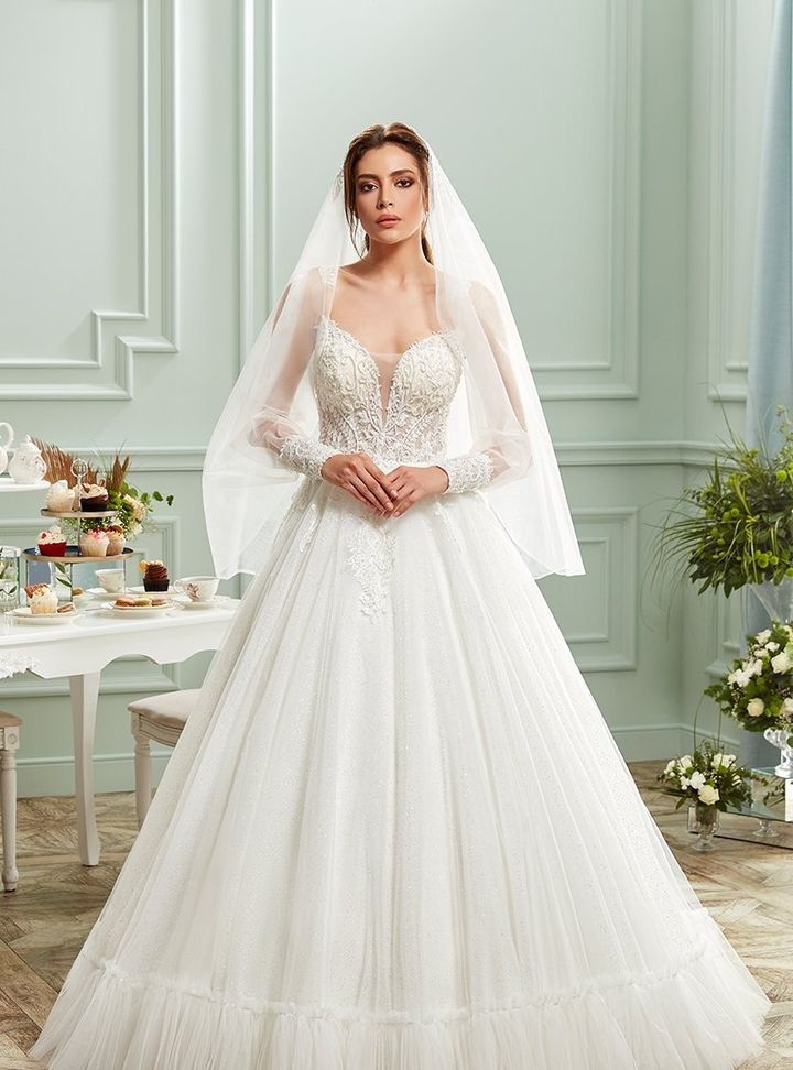 DB-98 A Kesim Helen Sırt Dekolteli Gelinlik