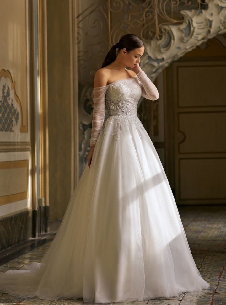 DB-40 A Kesim Helen Straplez Gelinlik