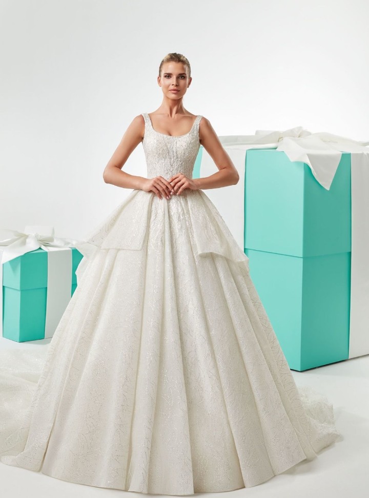 DB-75 Helen Prenses Kesim Sırt Dekolteli Gelinlik