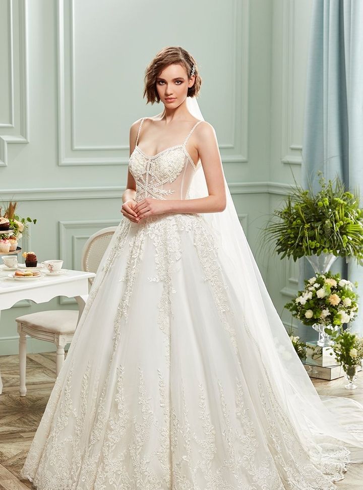 DS-123 A Kesim Sırt Dekolteli V Yaka Gelinlik