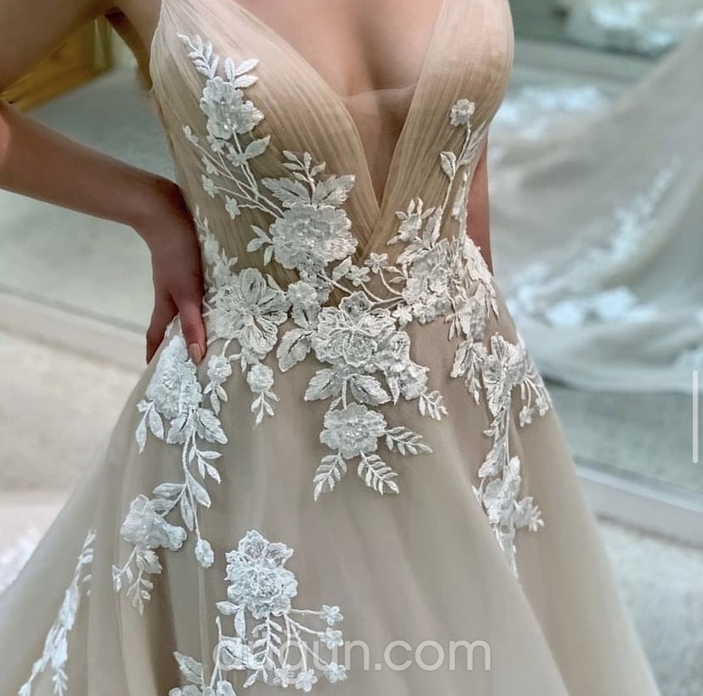 Beril Gelinlik ve Moda Evi