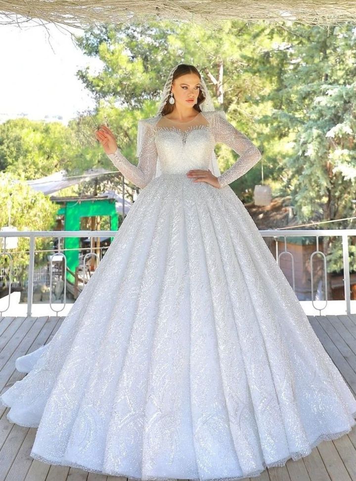 İllüzyon Yaka Kaburga Gelinlik