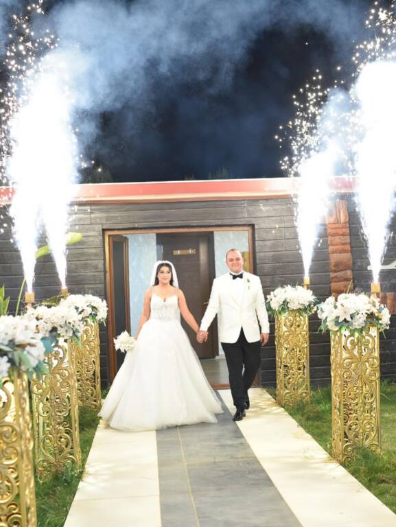 İmza Plus Kır Düğün Salonu