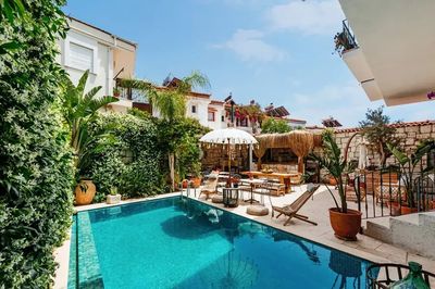 Alachi Hotel