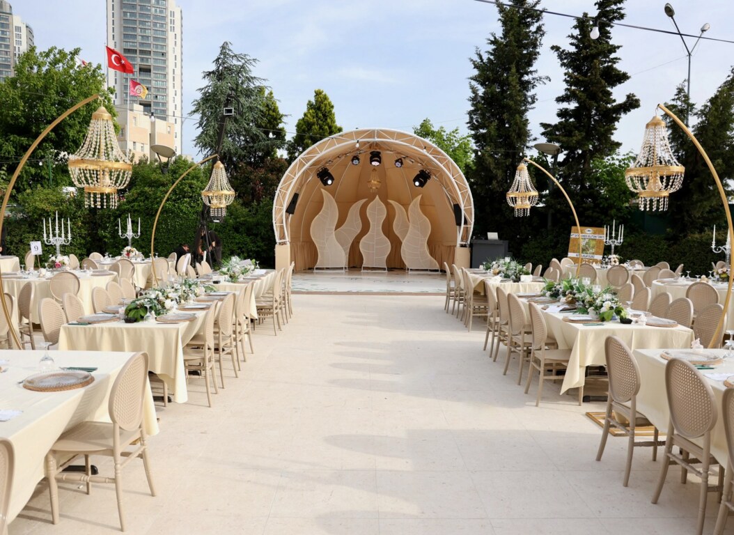 Taç Wedding