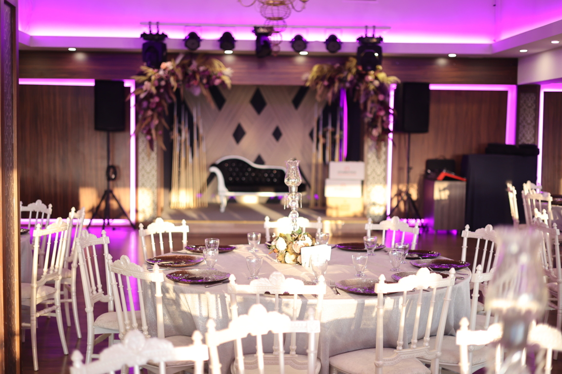 Taç Wedding