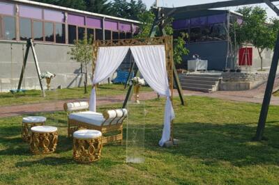 Violet Cafe & Restaurant